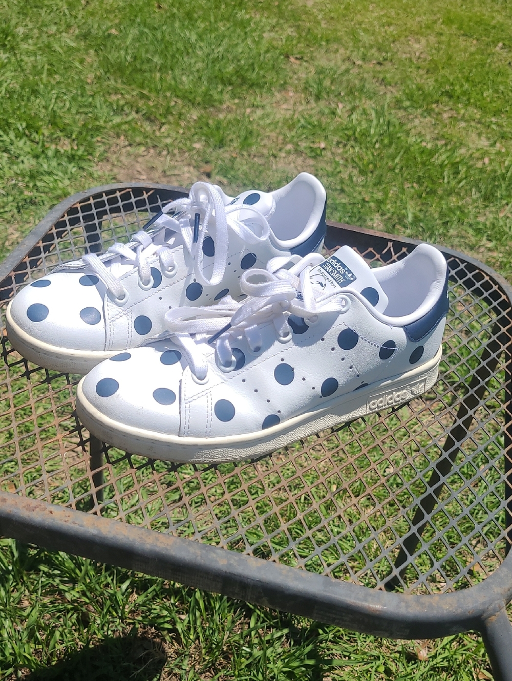 Rare adidas Kids White Sneakers with Navy Polka Dots Size 4